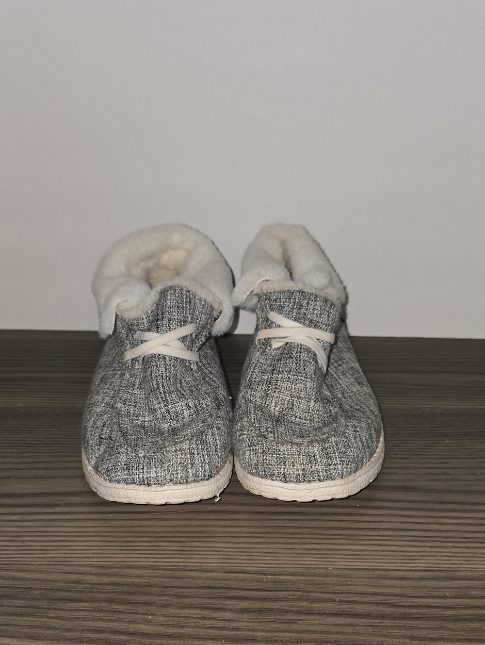 Cozy Women's Grey Sherpa-Lined Winter Boots